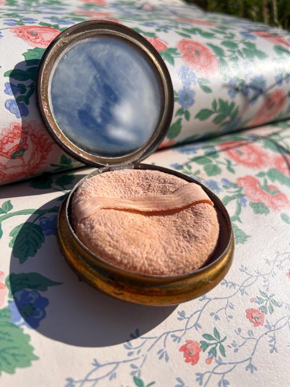 1960s COTY make up compact - image 2