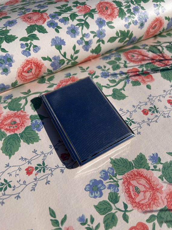 Vintage Silver Makeup Compact - image 1