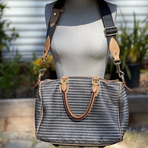 Authentic Louis Vuitton Speedy 30 Handbag - Limited Edition - Eden