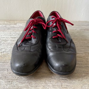 Vintage Black Leather Ferragamo Walking shoes Women&#39;s 7 1/2 C