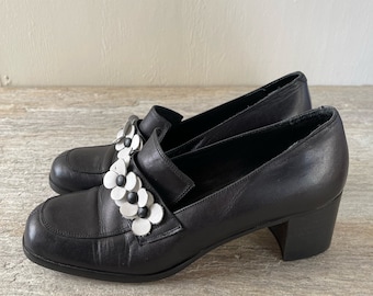 Mocasines con estilo para mujer vintage en blanco y negro Flower Power Retro US 7.5