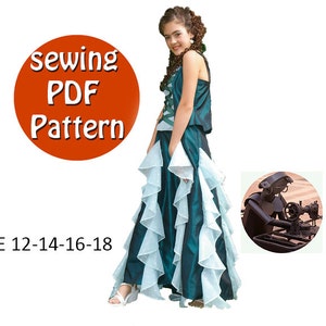 Pode incluir: Um padrão de costura para uma saia azul-esverdeada e branca com babados. O padrão está disponível nos tamanhos 12-14-16-18. A imagem mostra uma jovem usando a saia. O texto "sewing PDF pattern" está em um círculo vermelho.