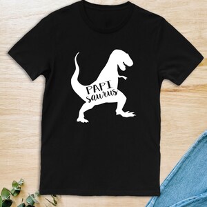 Papisaurus  Unisex T-Shirt  Papisaurus Shirt  Funny Papi Gift  Pregnancy Announcement