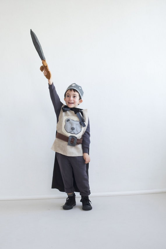 kids knight dress up