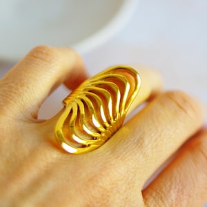 Bague plaquée or femme – Taille 53 – Neuve – Grande hauteur 4 cm – Bijou élégant doré – Statement ring moderne