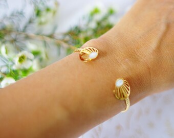 Sela Botanical Gold Botanical Plant Bangle Bracelet