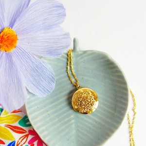 Mini locket pendant medallion boho style retro vintage gold