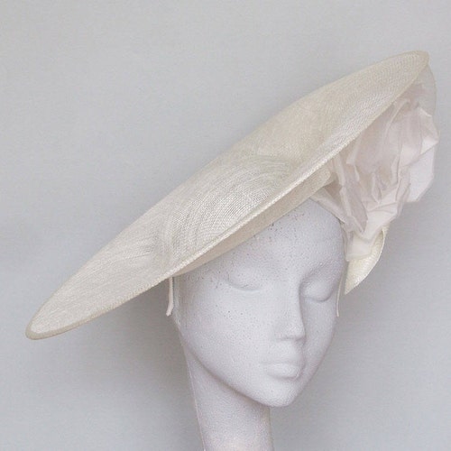 Ivory Disc Fascinator Ascot Hat 