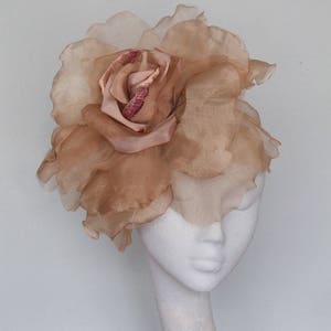 Rose Gold Silk Flower Fascinator,  Kentucky Derby Fascinator,  Wedding Fascinator, Royal Ascot Hat .Mother of the Bride.