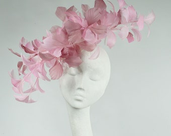 Statement dusky roze veren Kentucky Derby-hoed,