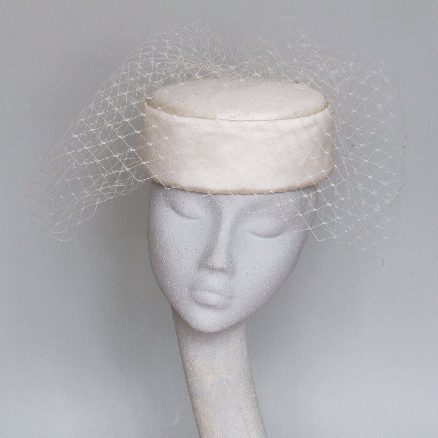 Ivory Birdcage Veil Bridal Pillbox Fascinator Bridal Hat Etsy UK