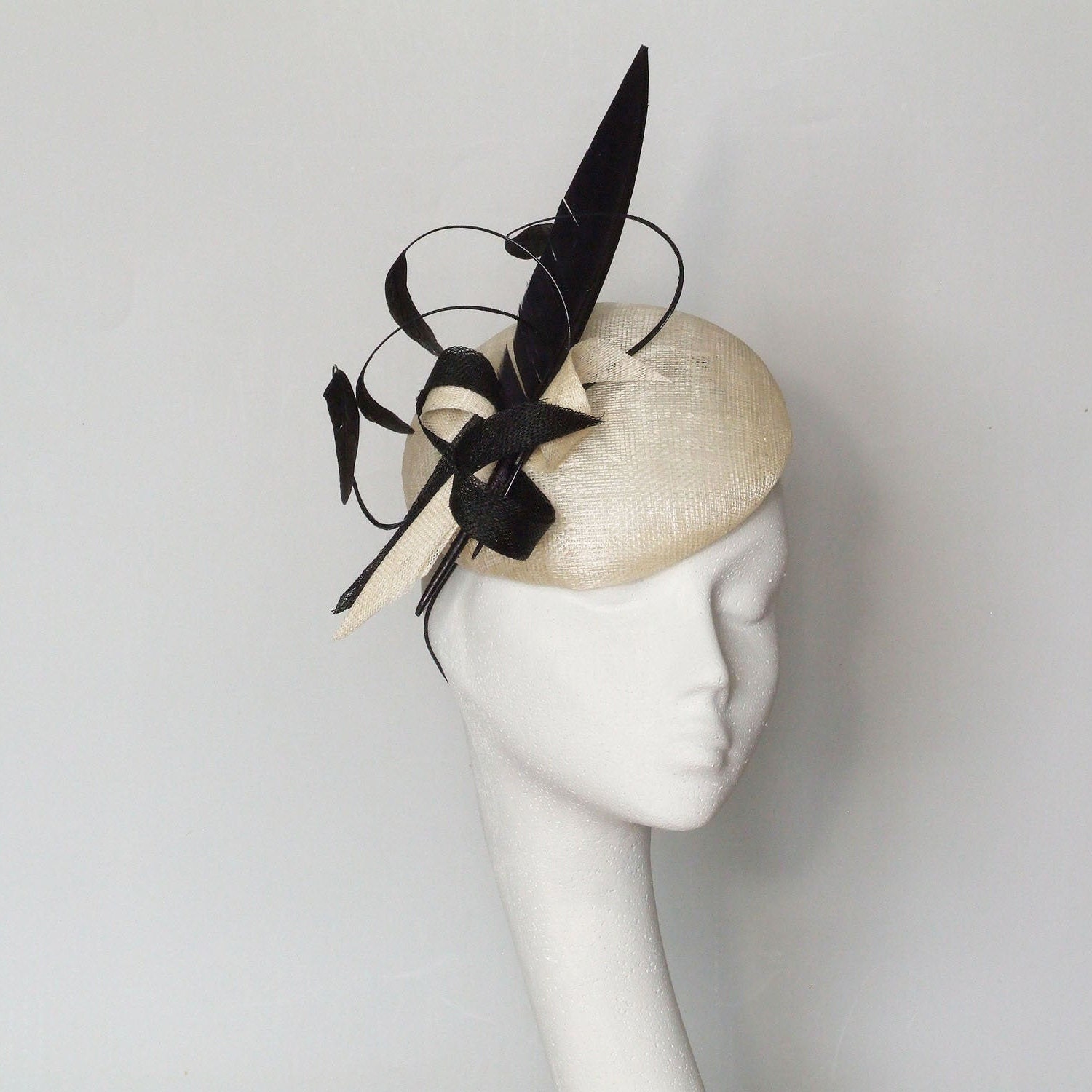 toekomst Polair Bereid Ivory/black Fascinator Royal Ascot Hat Kentucky Derby Hat - Etsy