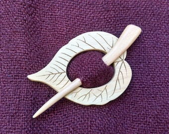 Shawl Pin in Leaf Design, Wooden Brooch for Shawls, Wraps & Scarves