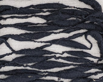 Naturally Dyed Black Yarn, Thick and Thin Wool for Weaving