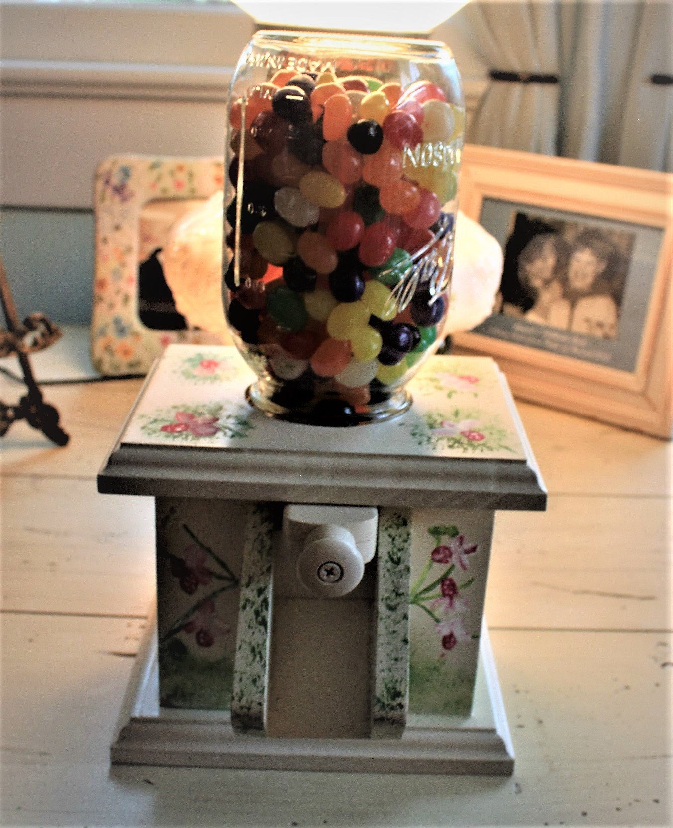 Decorative Candy/Nut dish/dispenser