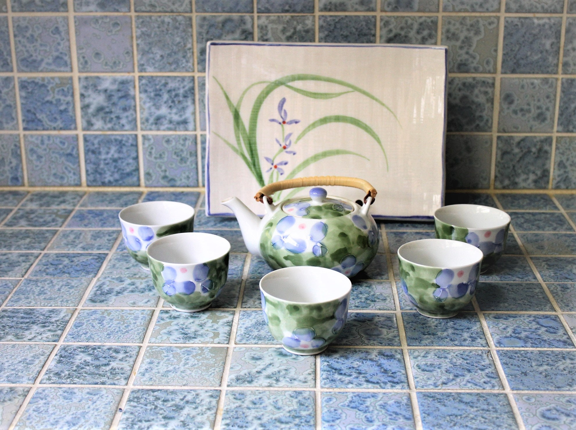 Vintage Japanese Tea/ Saki Set; Asian Teapot And Cups; Teapot and Cups