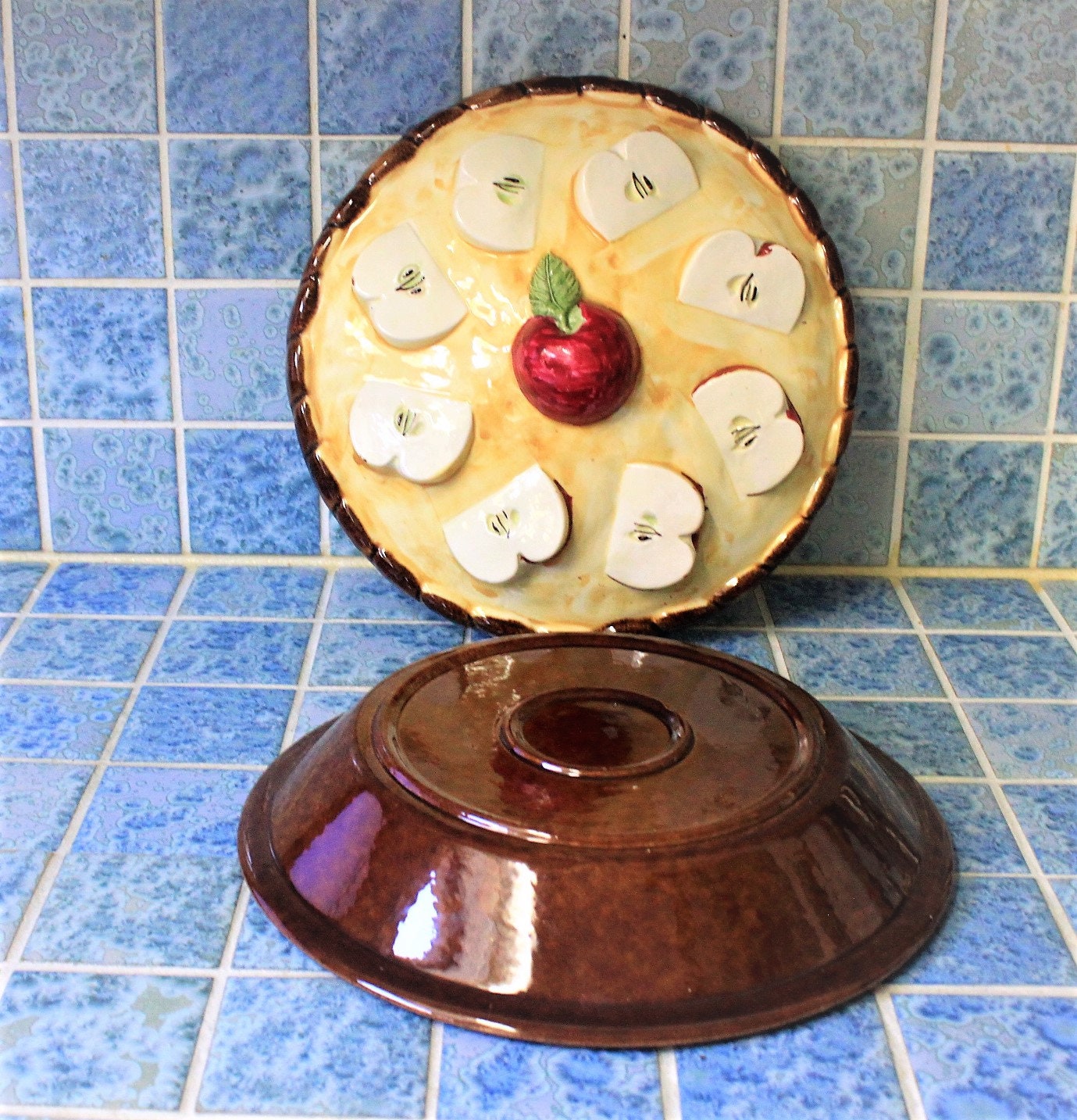 Ceramic Apple Pie Dish Keeper With Lid Vintage Apple Pie Keep 1980s