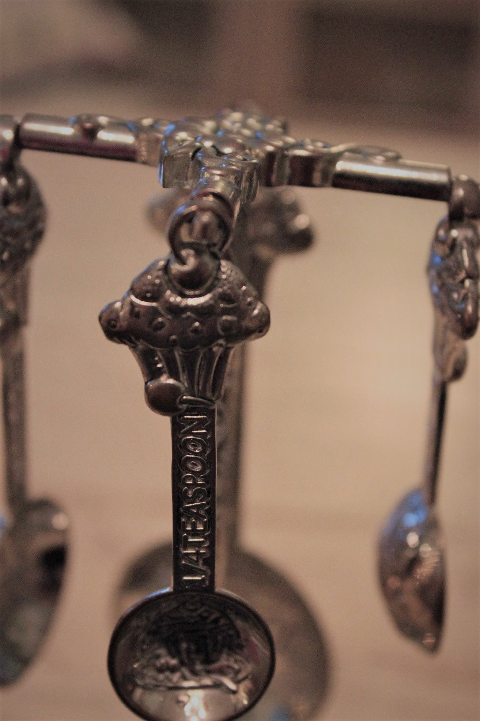 Decorative Measuring Spoons With Stand