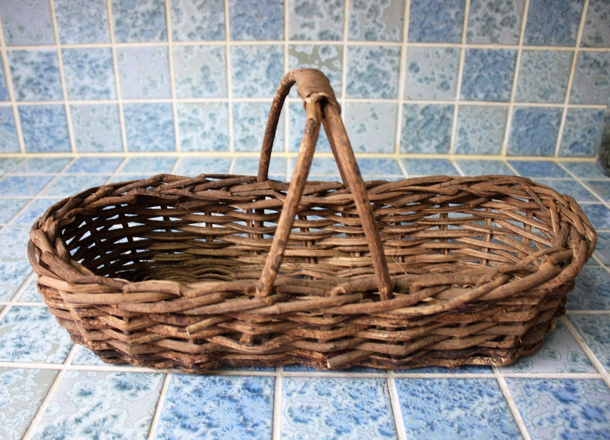 Vintage 15 x 71/2 Oblong wicker Cane Bread basket Top Handle