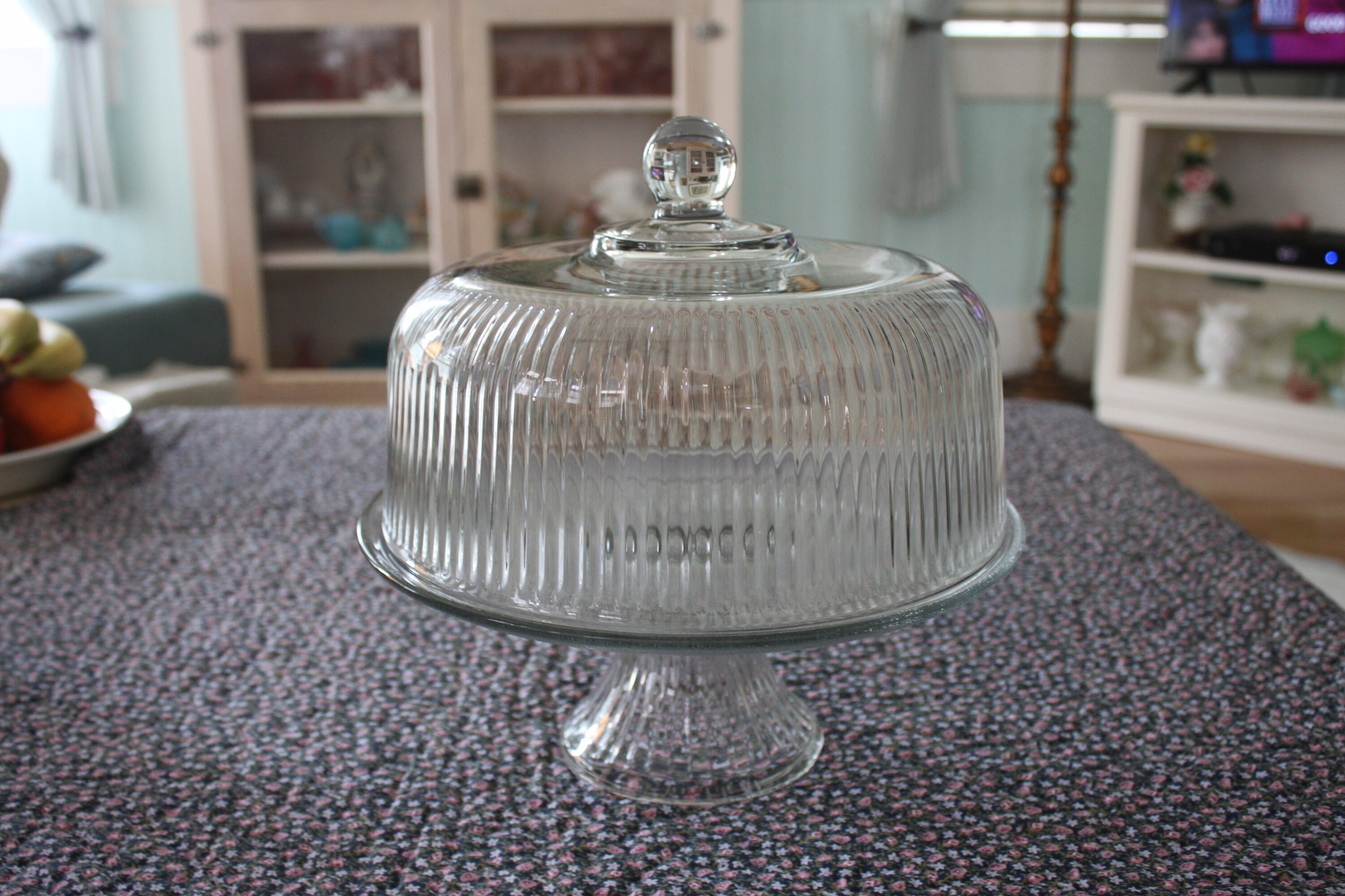 Vintage Covered Cake Stand Ribbed Cover & Pedestal Frosted Cake Plate