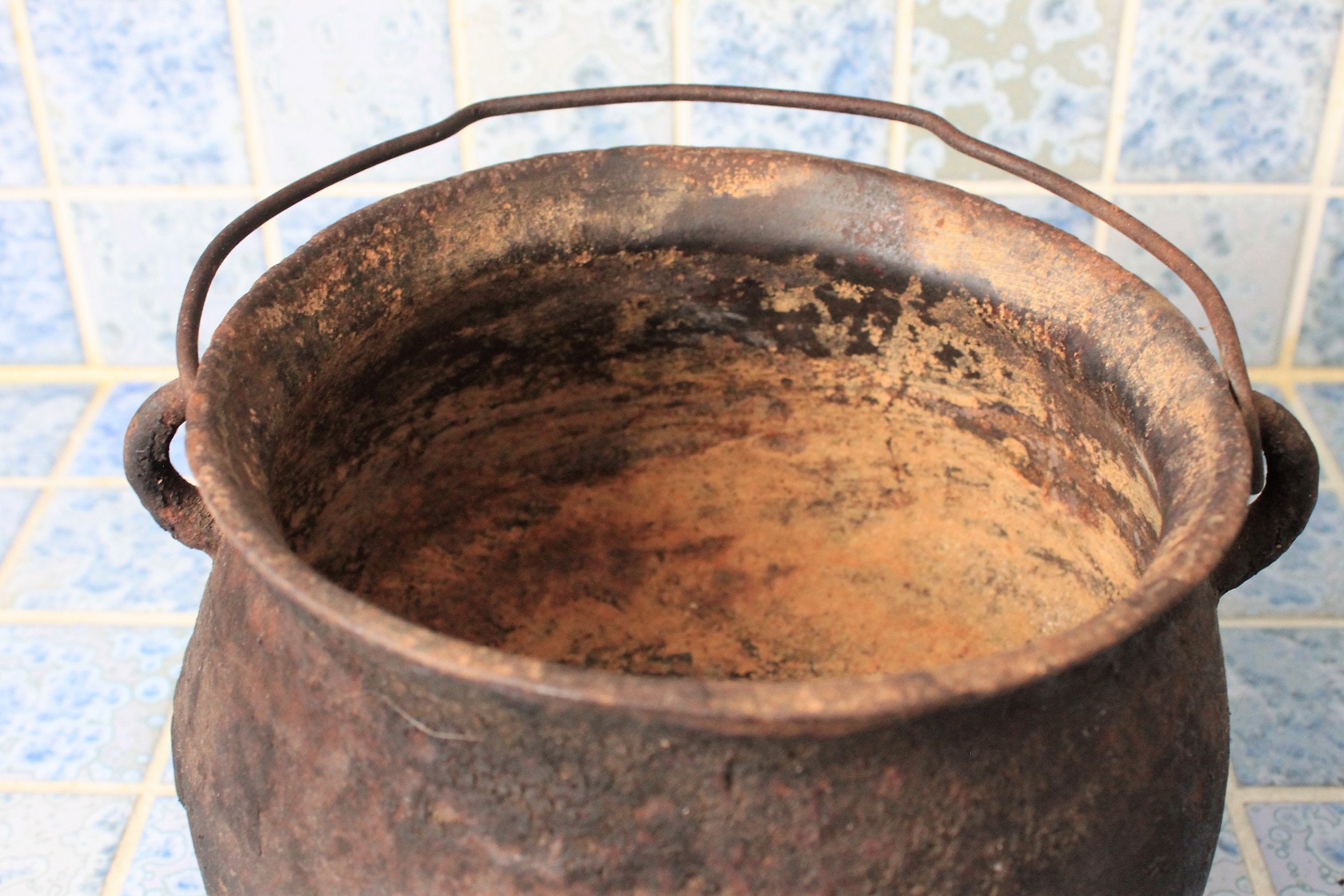 Rare Antique Cast Iron 1700s 1800s, 3 Legged Footed Rustic Planter, Old