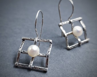 Pearl Earrings 925, Bridal Earrings Dainty, Small Pearl Earrings, Square Earrings from Silver 925 and Fresh Water Pearls