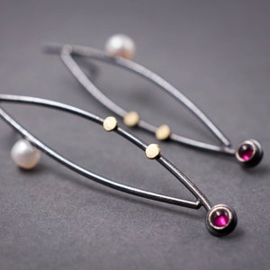 Long stud earrings, Silver, oxidized, Pearls, Precious Stones, Handmade, Artisan, Contemporary