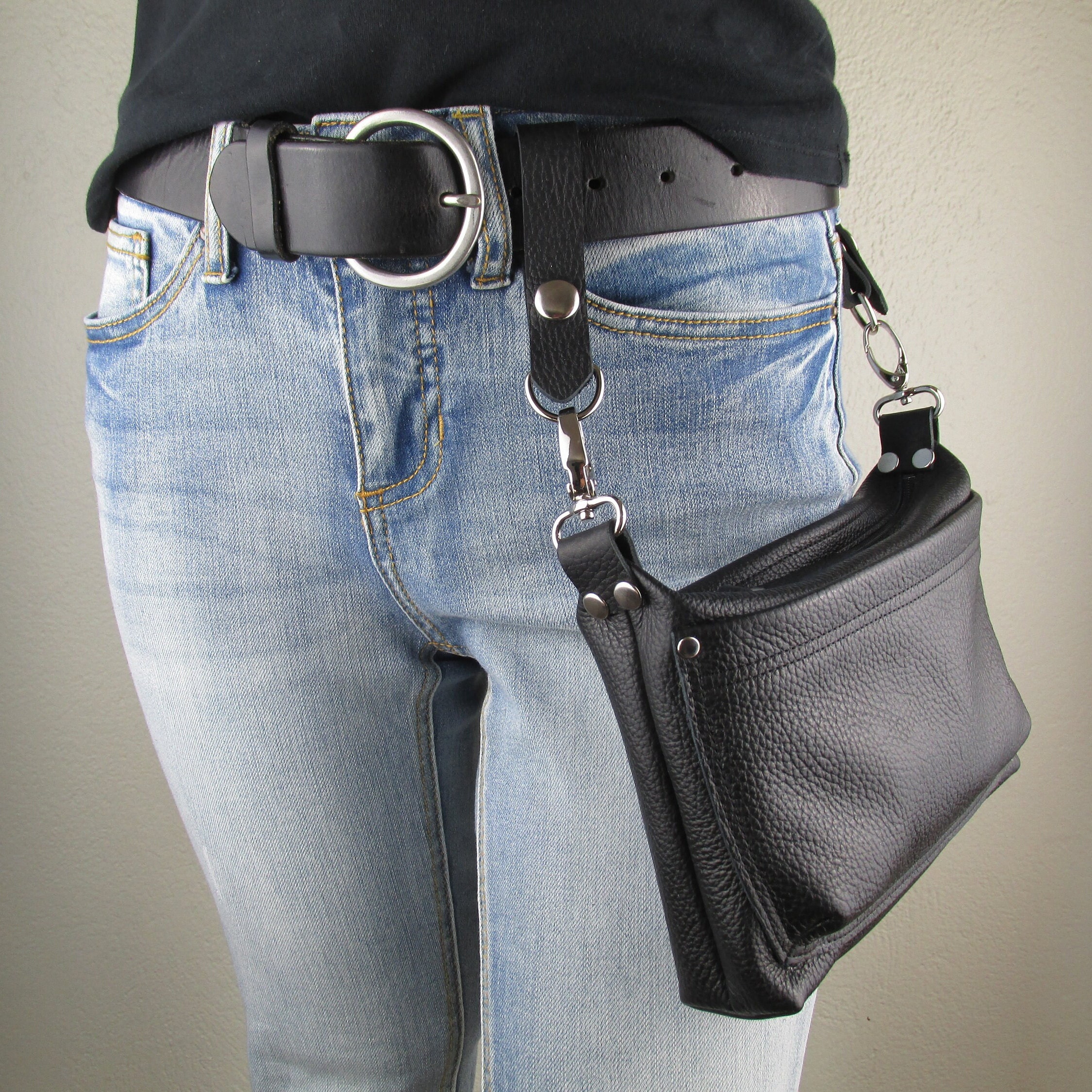 Leather hip leg bag RIDL™