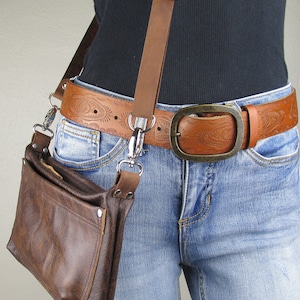 Bolso bandolera de piel con presillas para cinturón, pequeño bolso para teléfono con bolsillos para cartera, bolso de viaje unisex manos libres para festivales, riñonera con clip.