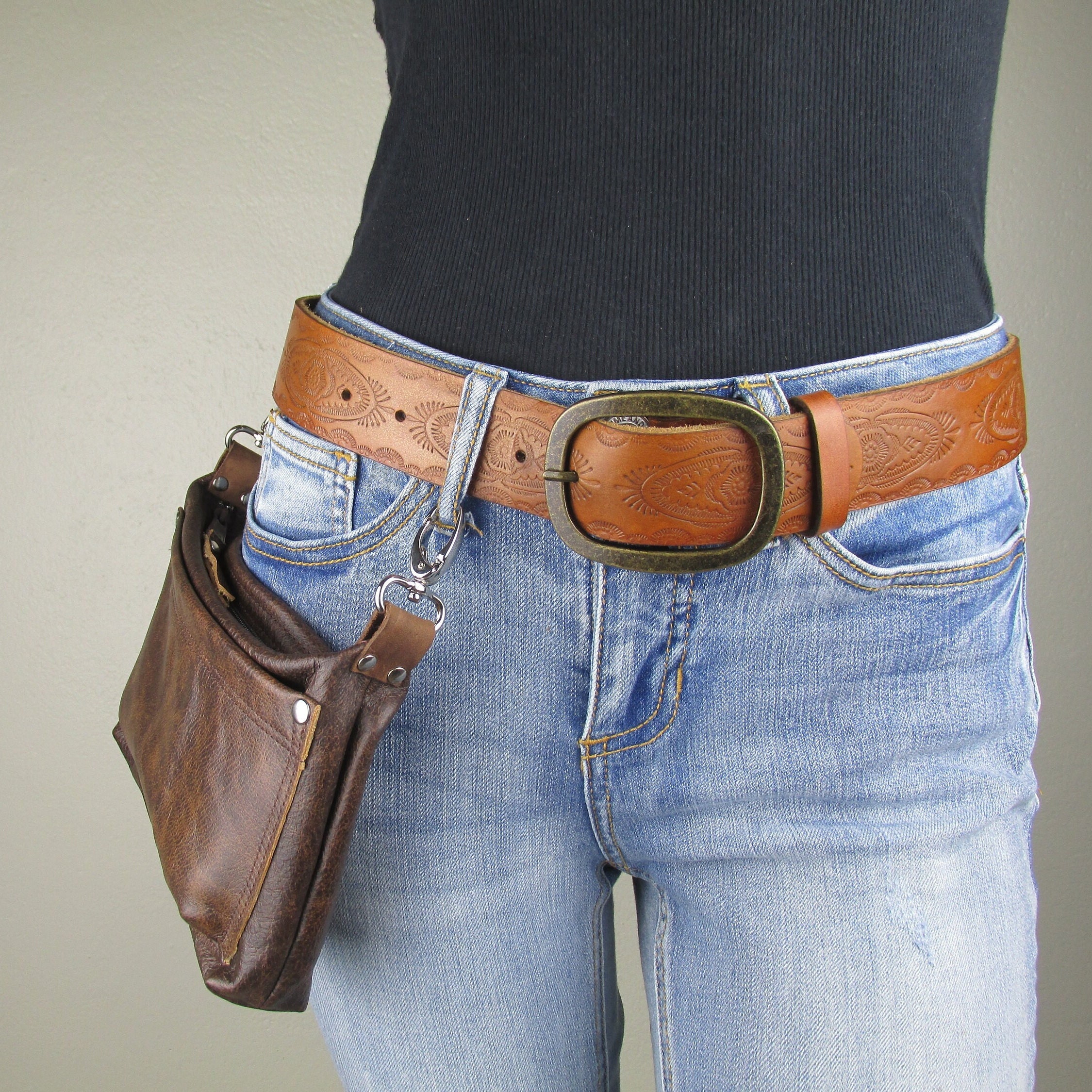 Belt clip pouch discount