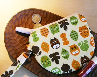 Small wristlet clutch purse made with japanese fabric with owls