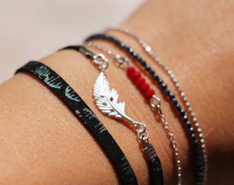 "WIYAKE" charm leather bracelet Black Snake, silver feather