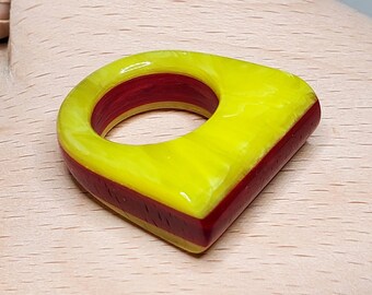 Vintage Red Bakelite - Etsy