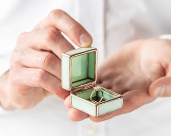 Boîte de fiançailles en verre verte Boîte à alliances couleur menthol Boîte à propositions Porte-bague de fiançailles Boîte à poposal en verre plat pour bagues carrée Leosklo