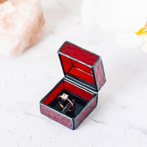 Box for engagement ceremony Red ring box Red proposal ring holder Box for engagement ring Glass ring dish Red box for proposal ring Leosklo
