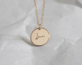 Collier personnalisé LOVE, gold-filled ou argent sterling · Cadeau personnalisé