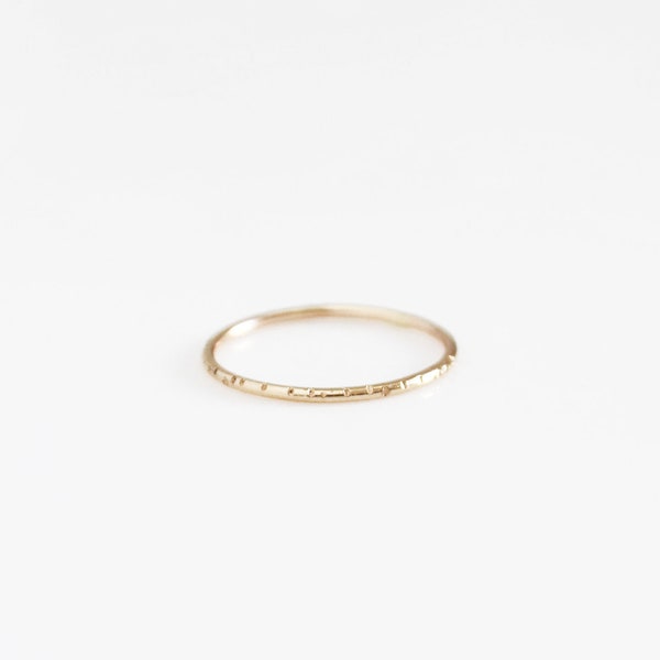 Bague traits, gold-filled et argent sterling · Bague fine · Anneau d'empilage · Cadeau pour elle