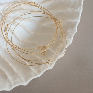 Semainier bracelets joncs, gold-filled Cadeau pour elle Collection Monoe image 2
