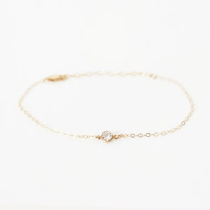 Bracelet strass, gold-filled et argent sterling Bracelet fin et minimaliste Cadeau pour elle image 2