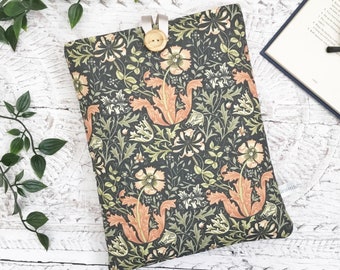 Book Sleeve, WILLIAM MORRIS print Book Sleeve, Compton Floral Leaves Botanical style Book Cosy, Wildflower Book Pouch, Nature Lover Book Bag