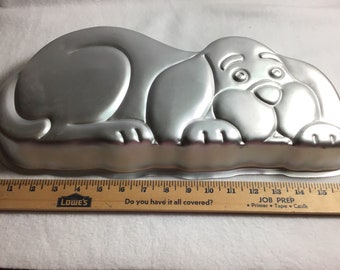 Wilton dog cake pan 1986 hound dog