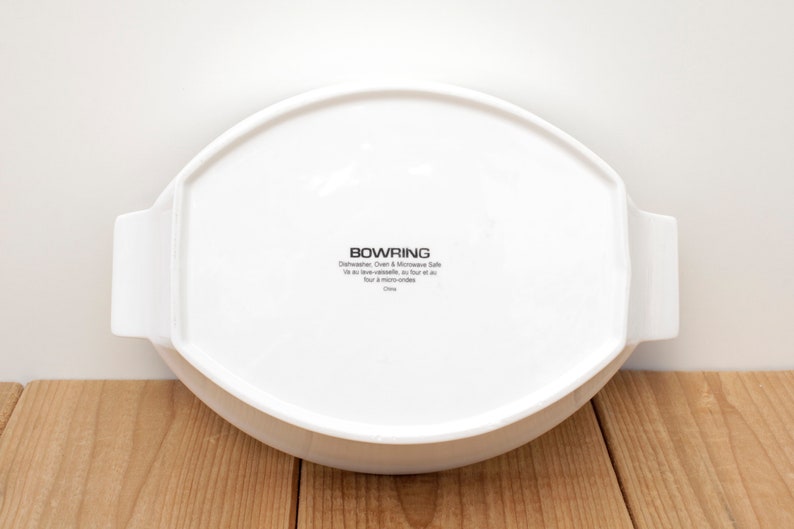 Modern White Baking Serving Dish Casserole Dish with Lid by Bowering. Oven to Table Microwave and Dishwasher Safe