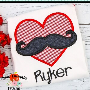 Applikation med hjärtmönster för mustasch, applikation med hjärtmönster för mustasch, broderidesign, applikation med pojkemönster, applikation med alla hjärtans dag-motiv, 4x4, 5x7, 6x10, 8x8