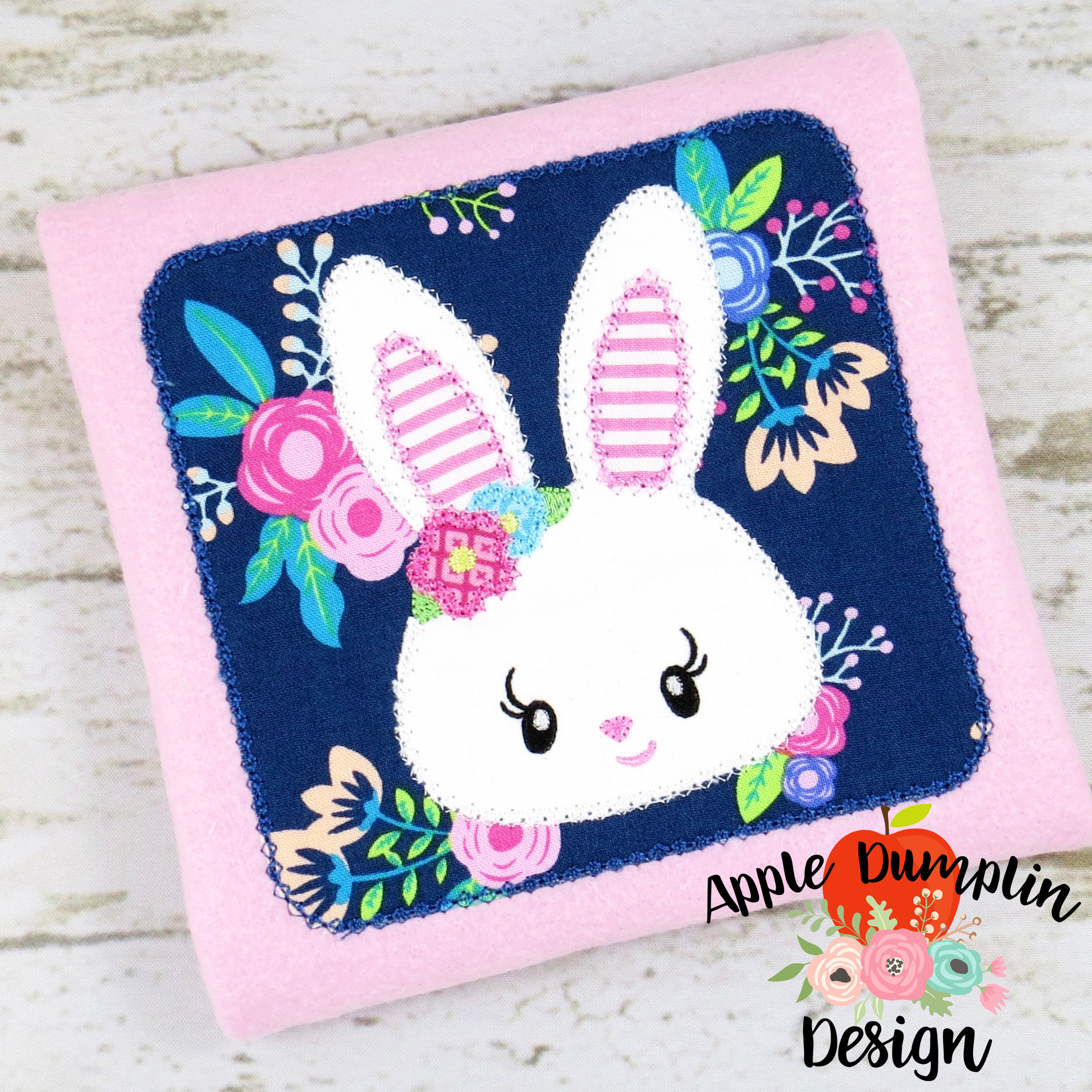 Bunny in Frame, Zigzag Stitch, Applique Design, Machine Embroidery