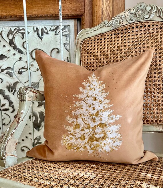 Green Christmas Tree Velvet Pillow Cover, Shabby Cottage Chic Holiday  Decor, Farmhouse Kitcsh.