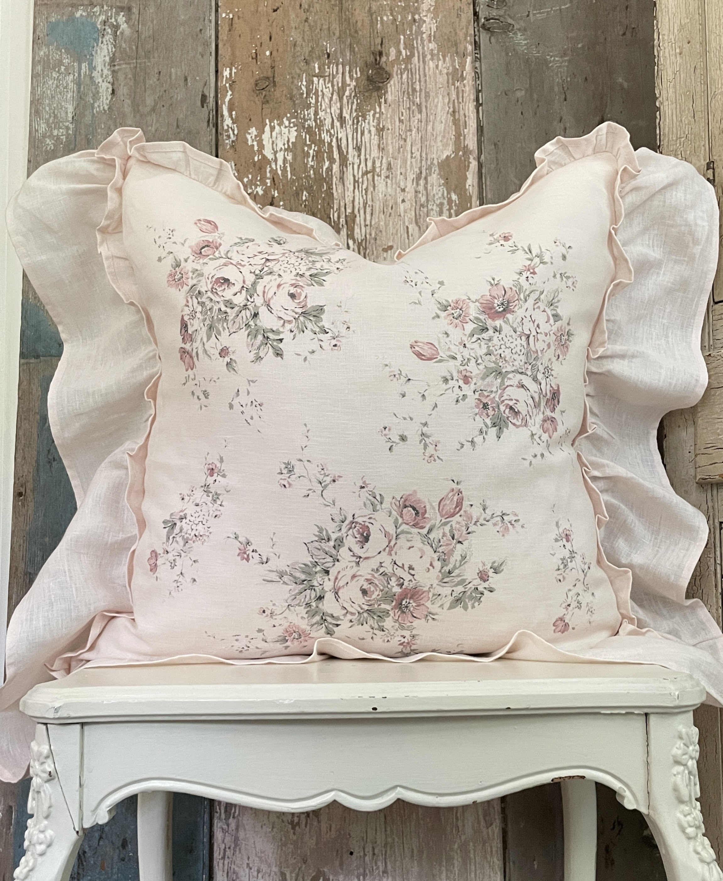 Chic throw pillows hotsell