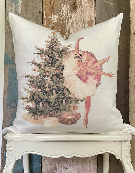 Green Christmas Tree Velvet Pillow Cover, Shabby Cottage Chic Holiday  Decor, Farmhouse Kitcsh.