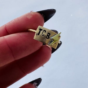 Anello Elvis TCB Lightning Bolt – Anello tributo in ottone con timbro a mano realizzato su ordinazione