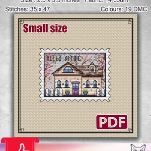 Puede incluir: Patrón de punto de cruz para una casita con un letrero de "HELLO SPRING" sobre la puerta. El patrón mide 2,5 pulgadas por 3,3 pulgadas y utiliza 19 colores de hilo DMC.