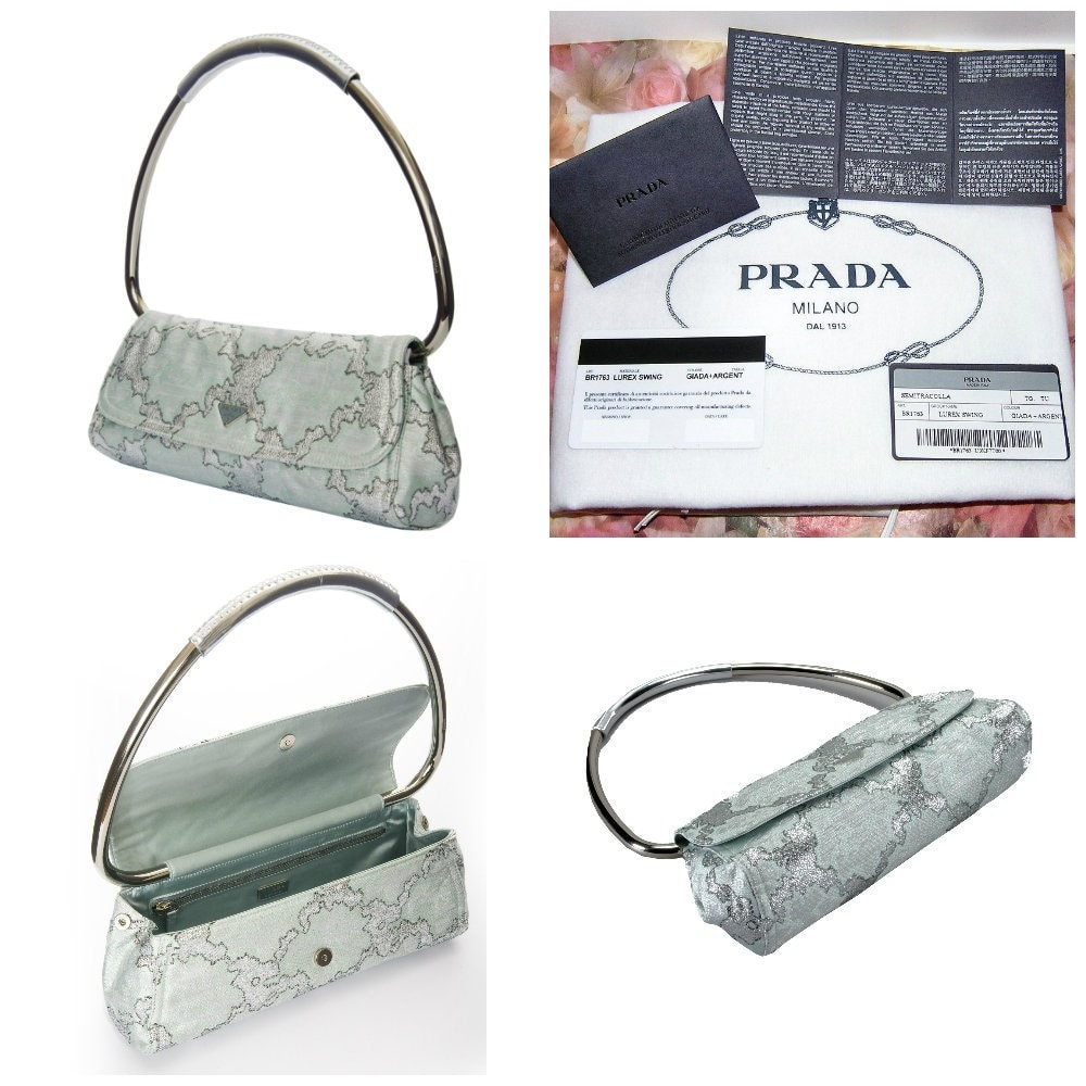 Prada Pochette Nylon – l'Étoile de Saint Honoré